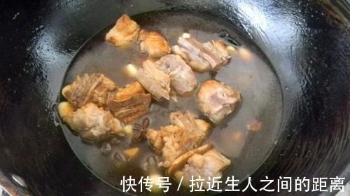 排骨|教你做一锅鲜做法,肉菜主食一锅端,排骨软烂不塞牙,快来试试吧