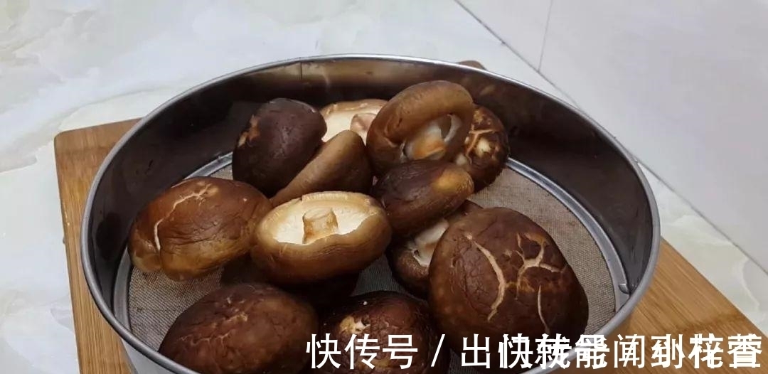 新吃法|香菇新吃法,教你简单一做,既营养又好吃,有孩子的最值得收藏下