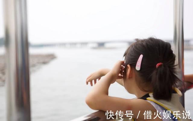 孩子|若孩子有这4种表现,父母先别急着高兴,小心这是孩子“缺爱”了