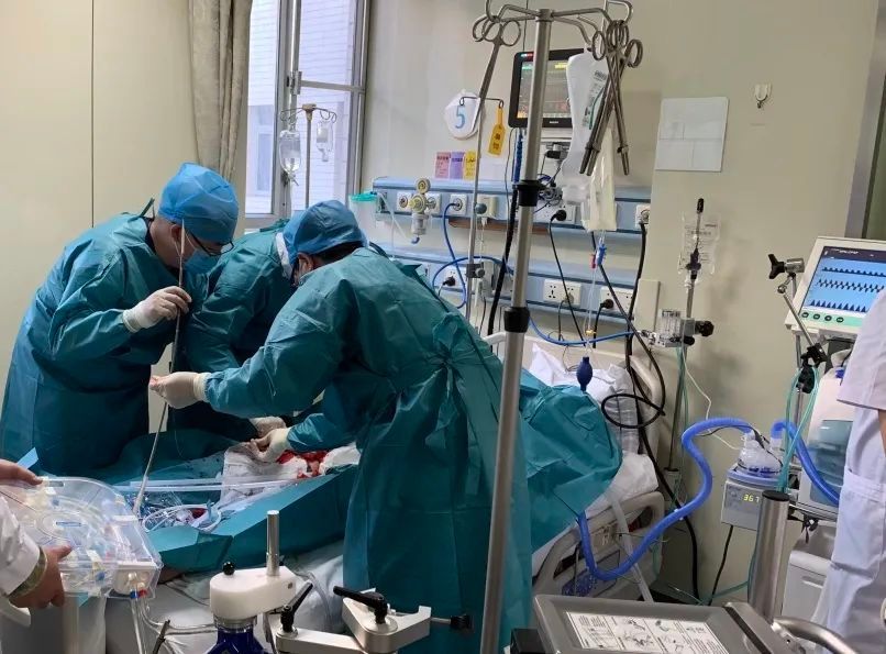 ecmo|北京医院多学科团队应用V-AECMO成功挽救年轻小伙儿生命