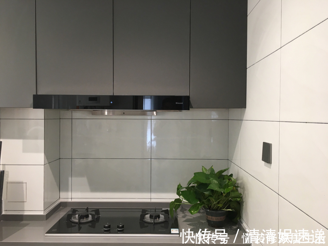 时尚|现代风的新房装修完工,入户就被迷住了,简单的装修居然这么好看