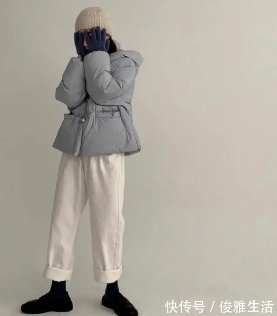 搭配 今年冬季,羽绒服流行穿“短”不穿长,学会这样搭配,真显高