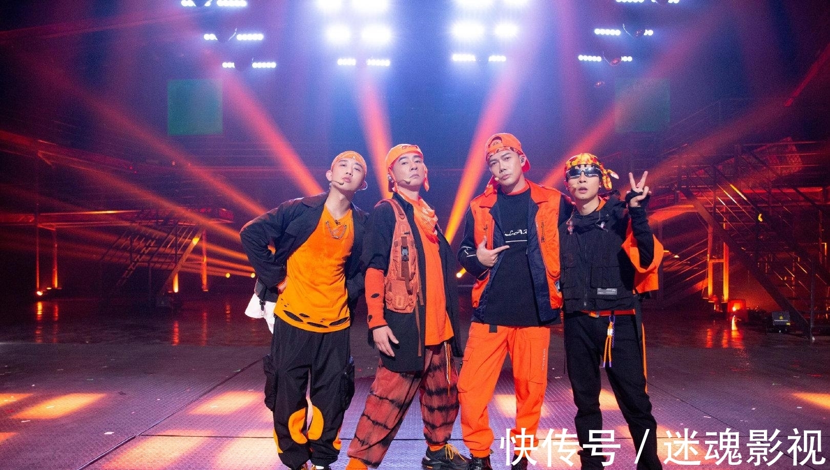 摇滚|“大湾区”遗憾败北,面对李云迪被淘汰,陈小春的头就没抬起来过
