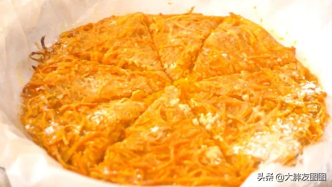 有南瓜吗？你会爱上这个吃法，简单又美味，不用揉面