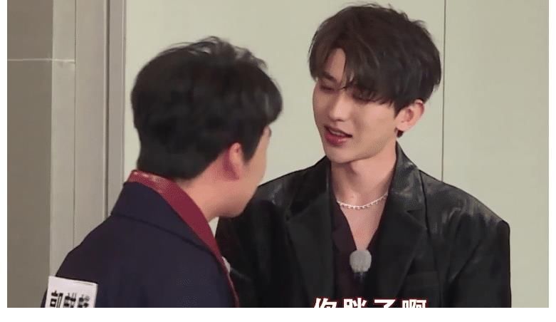 扎心|郭麒麟终于回归跑男团,坤坤抱他后说的话好扎心,铁哥们没错了!