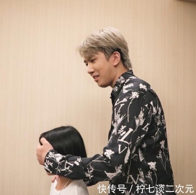 长大|《变形计》丽姐长大了!4年时间大变模样,被城市哥哥宠成小公主