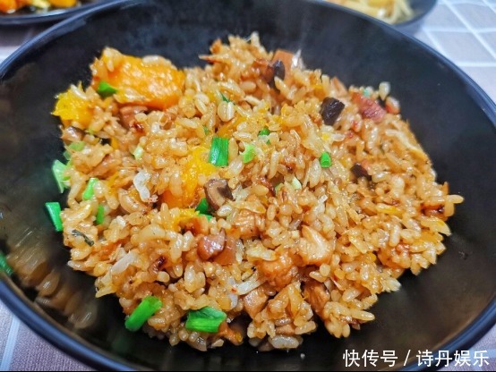 吃了半辈子的米饭,第一次见这个新做法,孩子吃一次就念念不忘