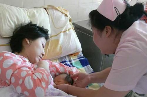 中国女性|外国宝妈都不坐月子,为何国内女性还要坐呢?原因你可能没想到