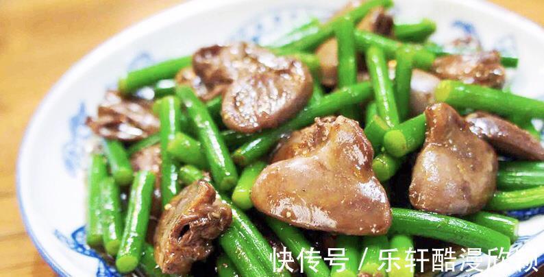 鸭骨汤|三伏天来临，内热盗汗易上火，吃它比吃鸡肉好，还滋补养胃，好香