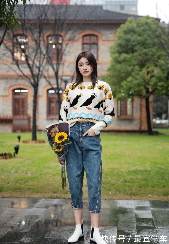 阔腿裤 阔腿裤也该收一收了,今年流行九分裤+低跟鞋,小个子也适合!