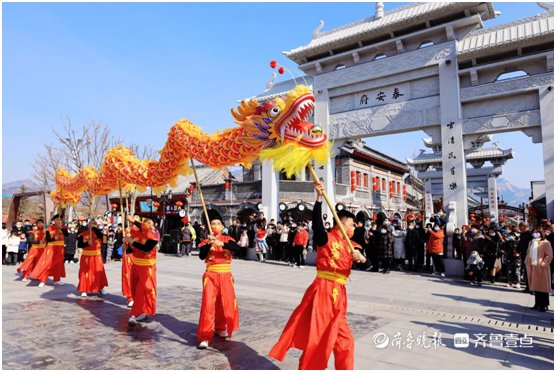 顶技|泰安元宵佳节当天，传统演艺在泰山秀城轮番上演