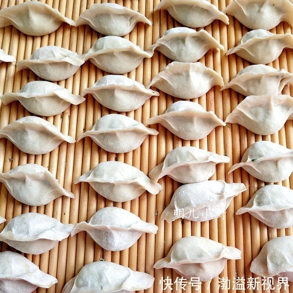 你的饺子香吗很多人拌馅都放错了“油”,难怪没有北方地道!