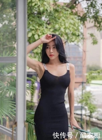 卓妙|高贵优雅的紧身连衣裙美女,展现出的卓妙身姿,充满成熟韵味!