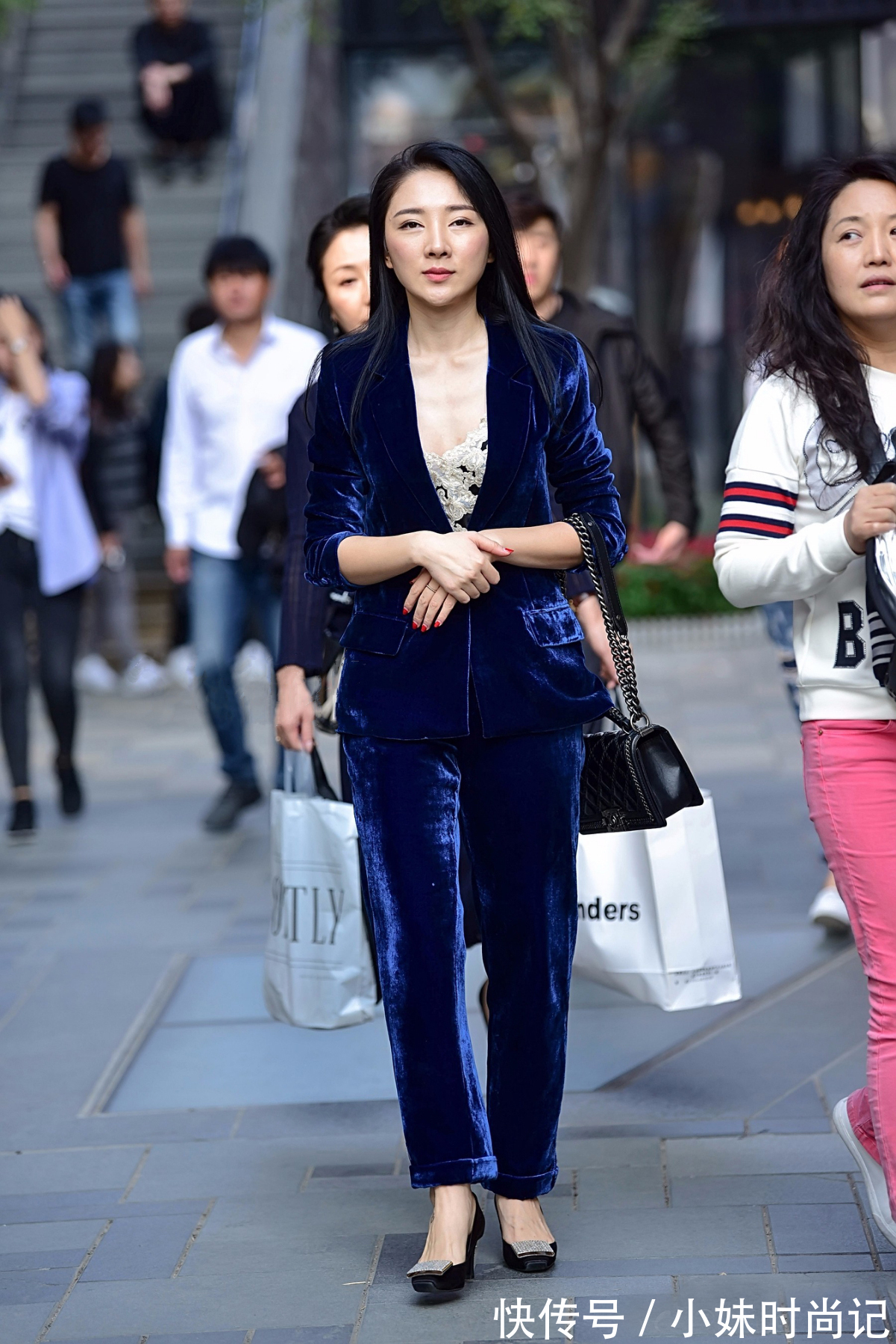 穿搭 女士穿西装,不仅要体现出时尚帅气的效果,更要体现出端庄与大气