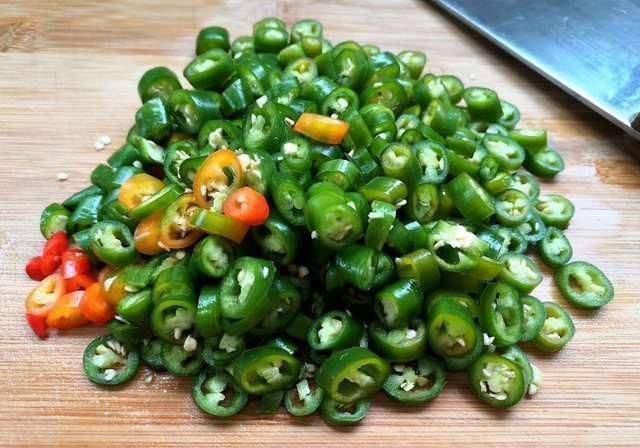 肠胃消化|便秘最怕这菜,一周吃2次,排空黑宿便,口臭没了,大肚腩不见了