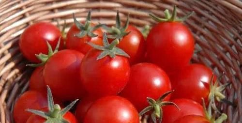 女人40老得快,多吃这3种蔬菜,可润泽皮肤,抗菌消炎,抗衰老