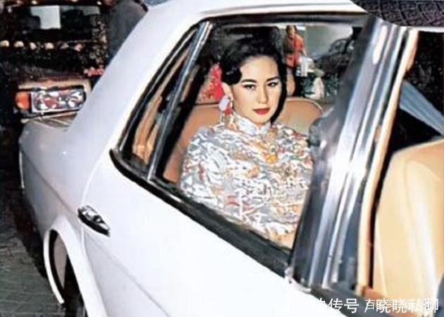 什么叫壕何超琼婚礼光陪嫁就有10亿,婚宴三天礼服都不带重样的