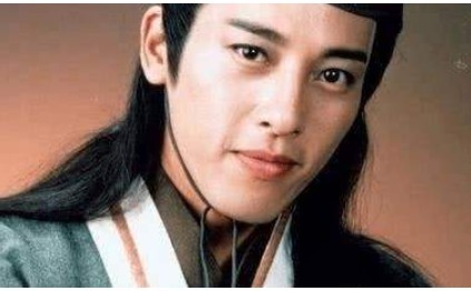 专情&没有郭靖专情,没有乔峰完美,但令狐冲的魅力无人能及