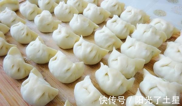 冬天吃饺子,不能错过这馅,掌握一个小窍门,营养鲜香,越吃越爱!