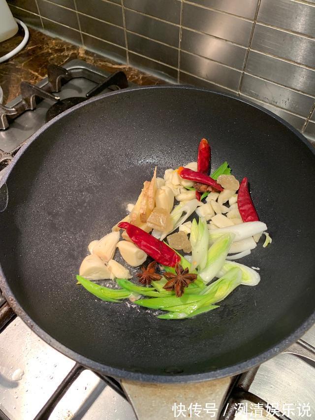 牛肉这样做，香浓软烂，鲜香下饭，汤汁都不放过，吃一次想半年