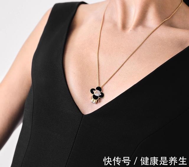 vivi&路易斯威登,吉祥物变吊坠胸针!