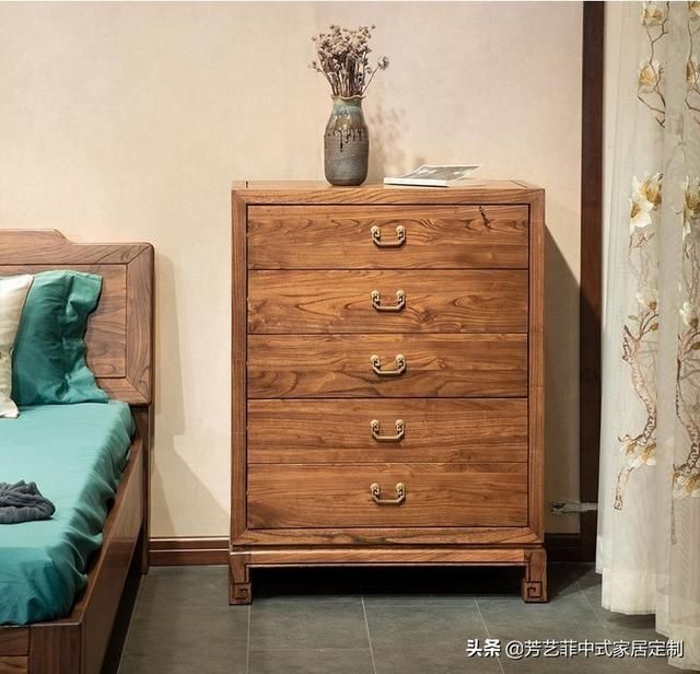 家具|一屋子新中式榆木家具，这种充满岁月沉淀的美，简直太震撼了