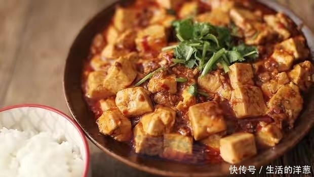 下入|如何在家简单的制作,超级好吃下饭的麻婆豆腐呢?快来学学吧!