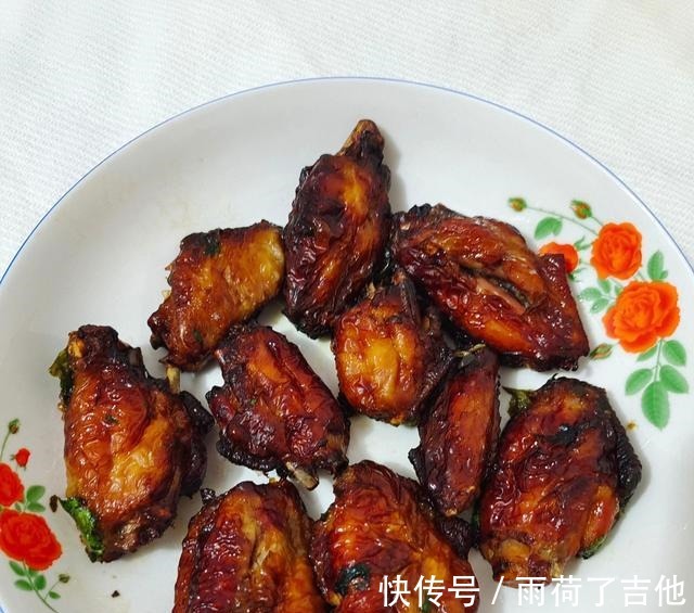 助手|您的美食助手投来一份简历,请查收~!