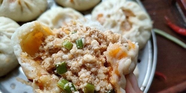 最近大爱用它蒸包子，1元买2块，捏碎调成馅，嫩乎乎的真好吃
