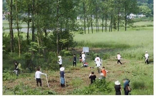 嘉宾|《向往5》快播完了,地还没种完,节目组的操作堪称“教科书”