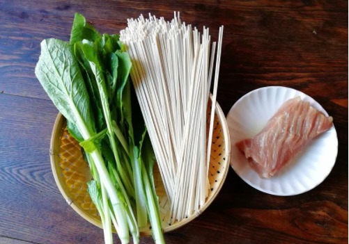 教你一道挂面的家常做法,看着有食欲,吃着香,特别简单