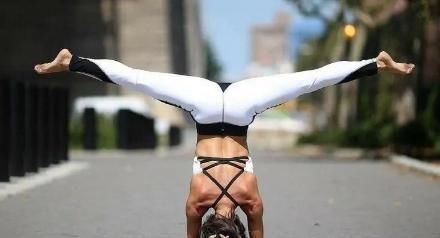 颈部|含胸低头还驼背5式瑜伽动作开阔心胸,矫正畸形,保持挺拔