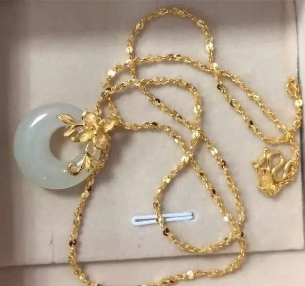 含金量@买黄金首饰时,店员为什么会先问“给谁买”别被坑了