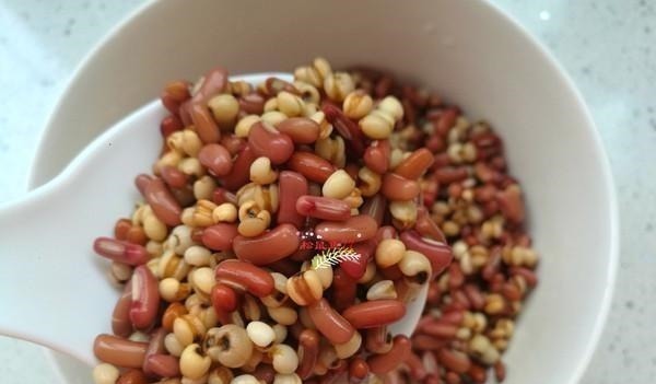 皱纹|红豆和“它”一起煮,皱纹消失了,嘴巴不臭了,头发也慢慢变乌黑