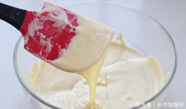 面糊|蛋糕蒸着吃,无水无油又养胃,暄软香甜比烤的还好,简单零失败!