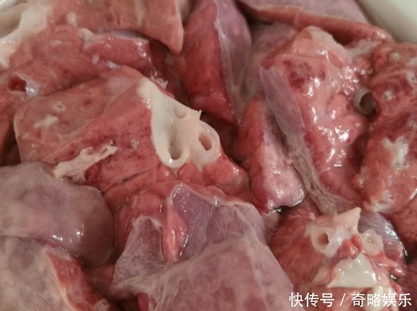 猪身上的4大部位,白给也别要,卖肉老板娘:从不给孩子吃