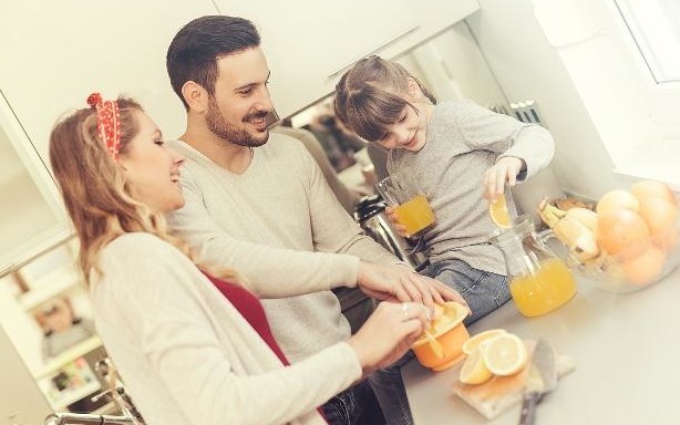 趣友|农历以下几个月出生的女人，天生旺夫，婚姻有吉星护佑，福气满满