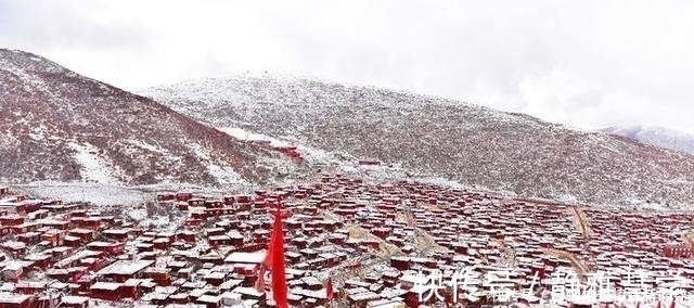 色达喇荣五明佛学院|世界上最大的佛学院，隐藏在雪域高原的崇山峻岭中，令人震撼