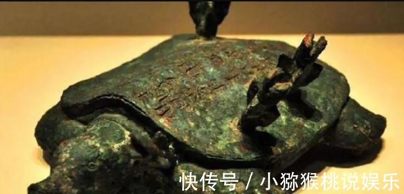 青铜器|河南老伯钓鱼钓出“乌龟”,龟背插着4支铜箭,专家:钓了18亿
