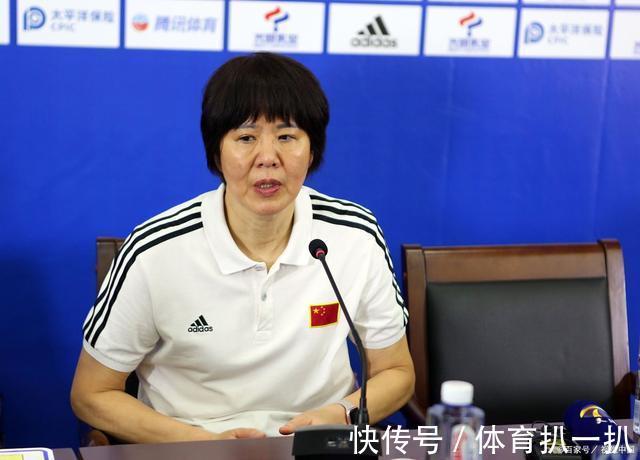 国家队|中国女排教练再就业!郎平走后赖亚文亮相全运会,新任主帅仍未定