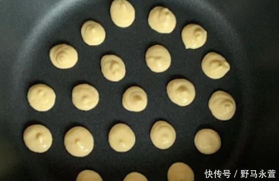 在家自制奶油鸡蛋小饼干,不用烤箱不用油,一口平底锅轻松搞定!
