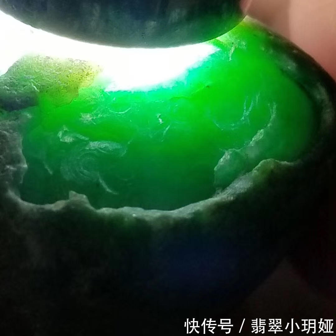 如何才能选到称心如意的翡翠戒面?