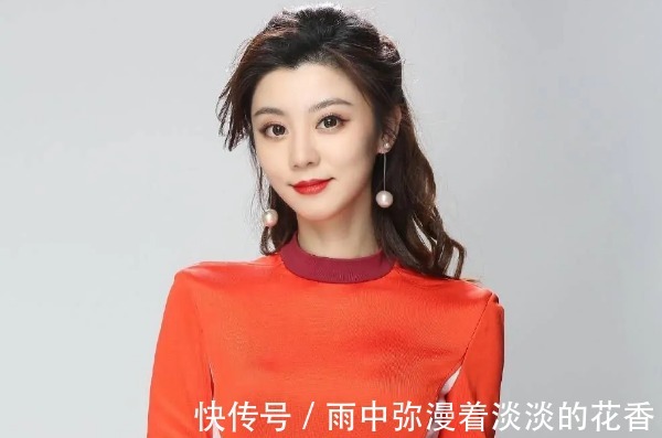 小姐姐|《王牌》老成员现身《跑男》，全程为嘉宾服务，只能委屈打酱油