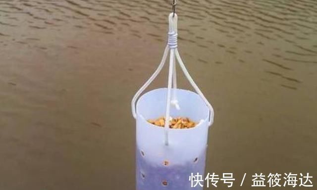 窝料|别嫌冬钓诱鱼慢,只需换用这八字诀,窝料入水就来鱼,不信你试试