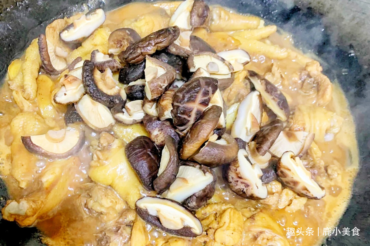 焖鸡肉前,多加“2料”洗一洗,鸡肉无腥无血沫,鲜嫩肉滑特入味