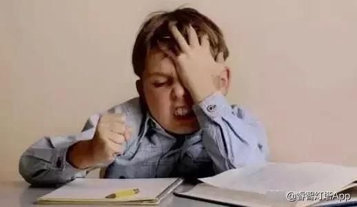 磨蹭大法|作业磨蹭到半夜12点,爸爸疯狂吐槽:这熊孩子还有救吗?