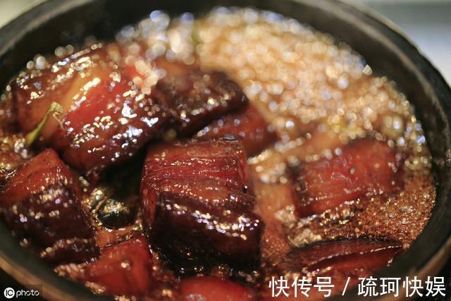 花椒粒|做红烧肉时,不要直接下锅,多加这一步,猪肉软烂不油腻,好吃