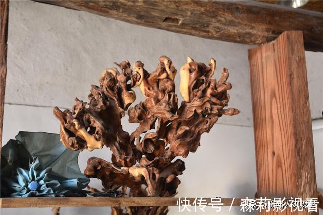 李大师|倔强老头潜心根雕30年，两层土楼堆满获奖作品，不卖钱甘守贫寒