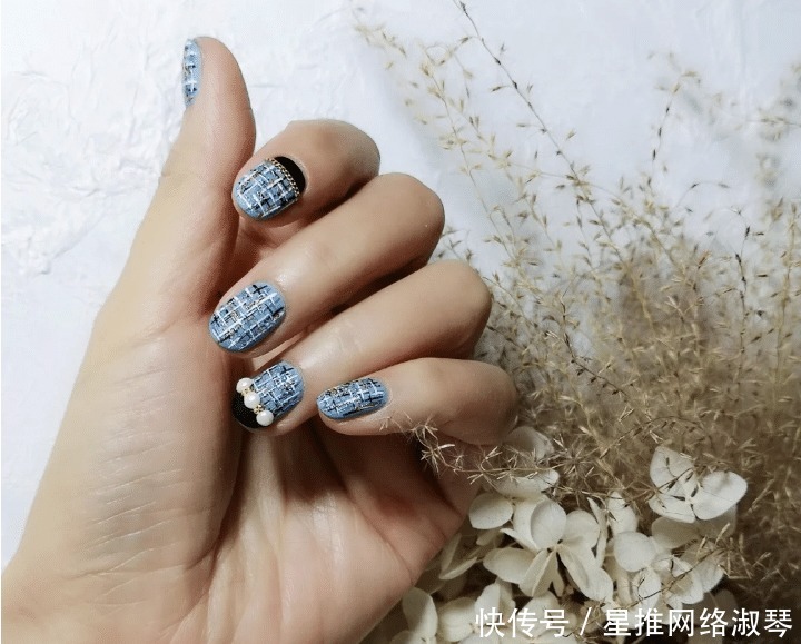 超有名媛范儿的甜美小香风美甲,精致不浮夸,千万别错过