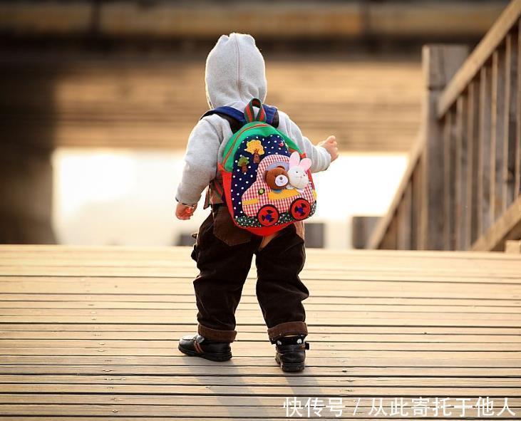 路程|“娃上学,我一天接送8趟”,专家接送孩子,是毁掉孩子的毒药